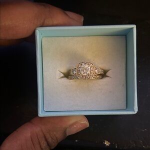 Gold engagement ring